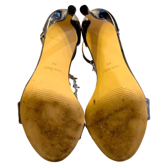 Nine West Mimosina Silver Jeweled T- Stap Heel Size 8 - Picture 6 of 7